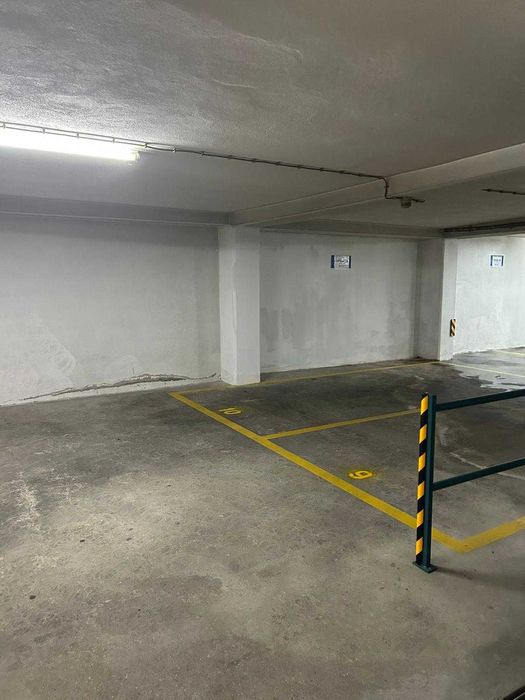 Garagem à venda na Avenida 5 de Outubro, 21