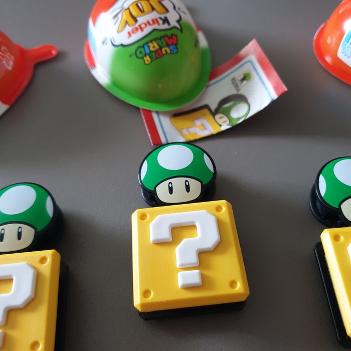 Kinder Joy Super Mario figurki