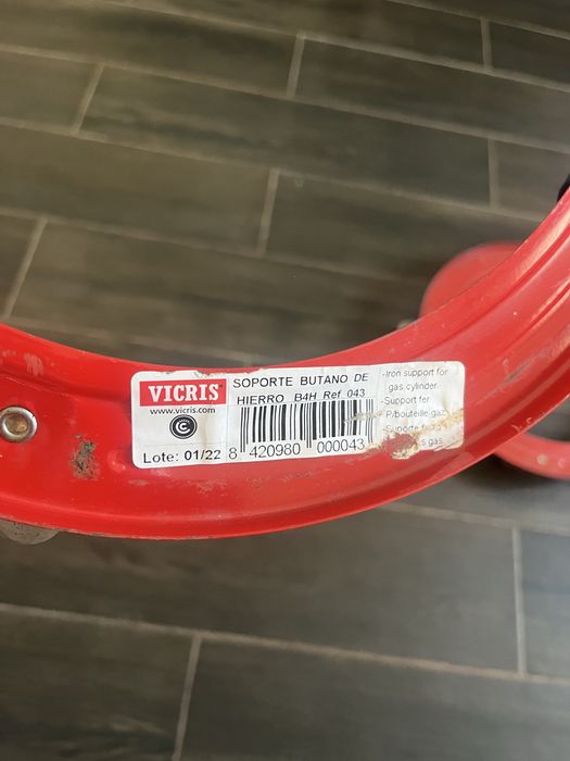 2 suportes com rodas para bilha de gás butano 31cm