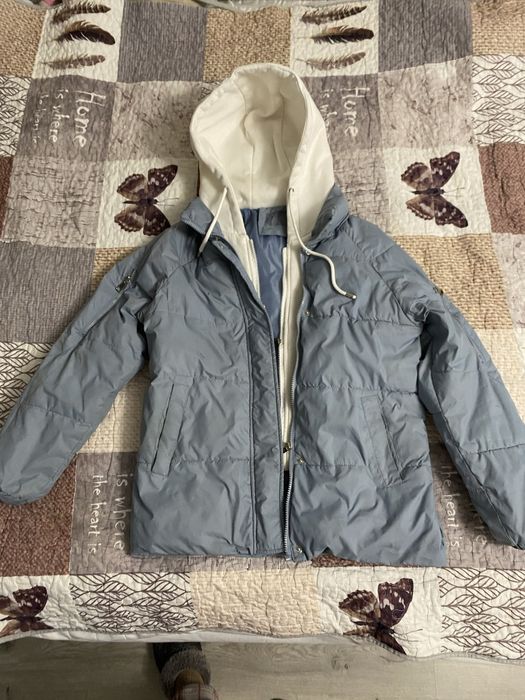 Продам демісезонну куртку