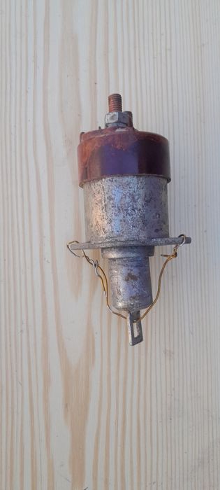 Реле стартера витягищює  на Ваз 2101-07