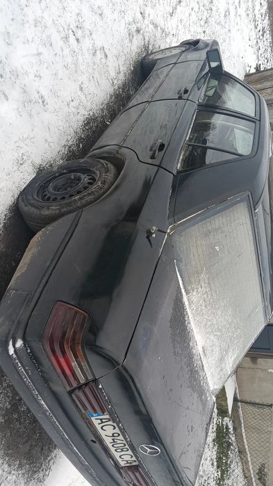 Мерседес 124 в непоганому стані