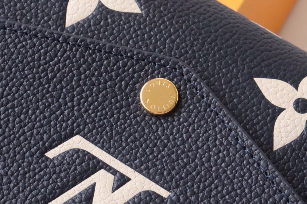 Гаманець LOUIS VUITTON M81049