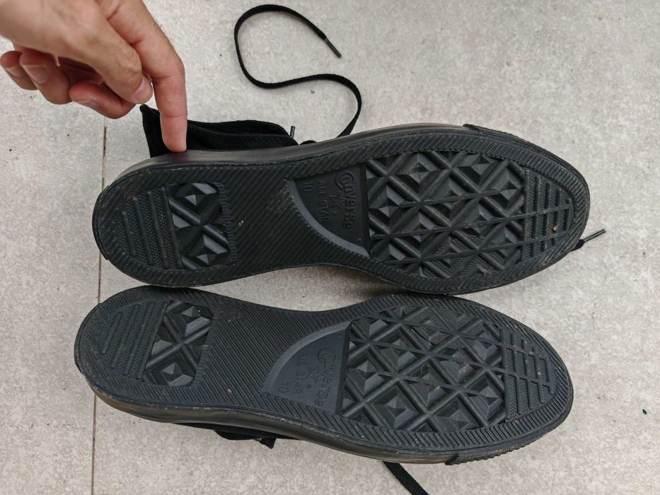 Converse All Star pretos cano alto