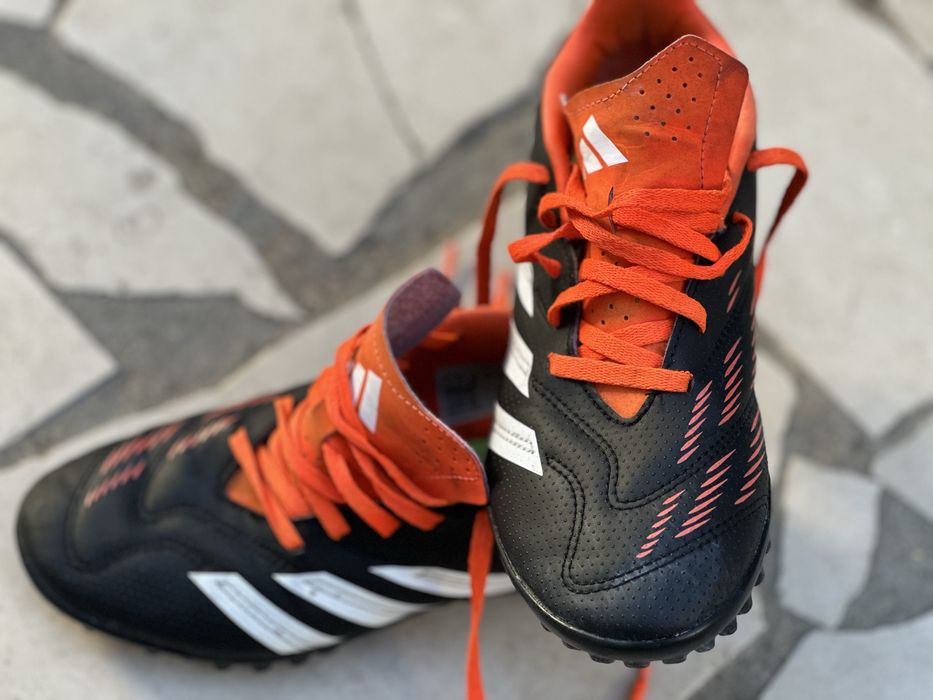 Chuteiras Adidas predator ‘36