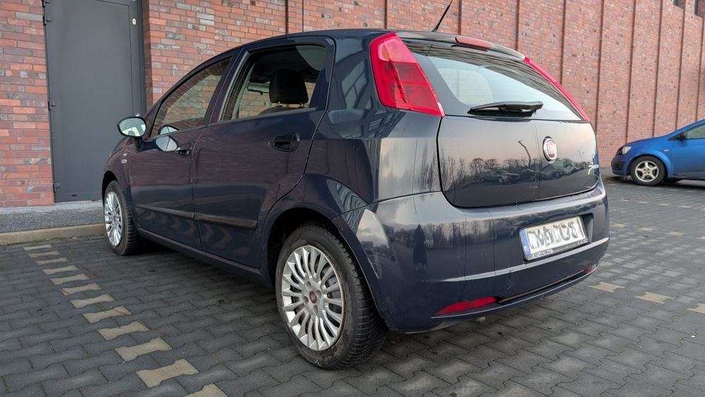 Grandę Punto / 5 drzwi / 1.4 benzyna / zero rdzy / czarny dach /