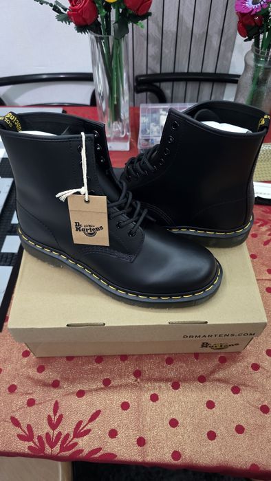 Dr. Martens 1460 - Novas