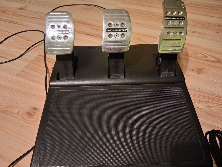 Kierownica Thrustmaster t248 z pedałami t3pa