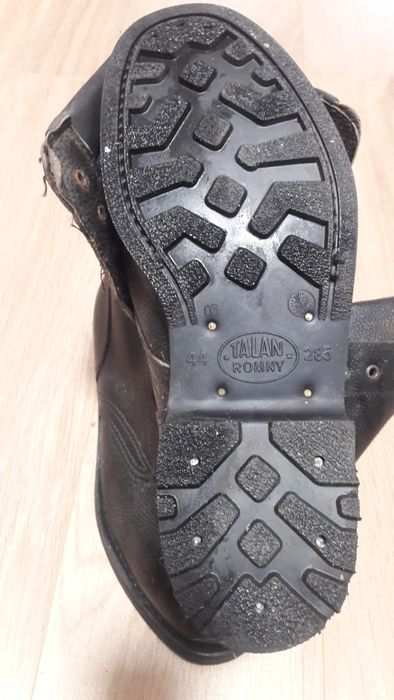 Продам демісезонні берці