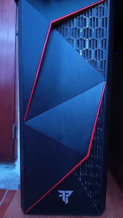 PC Gaming Tempest Phantom com Xeon X99 / 16GB RAM SK Hynix / Fonte 700W 256gb SSD (Sem Gráfica)