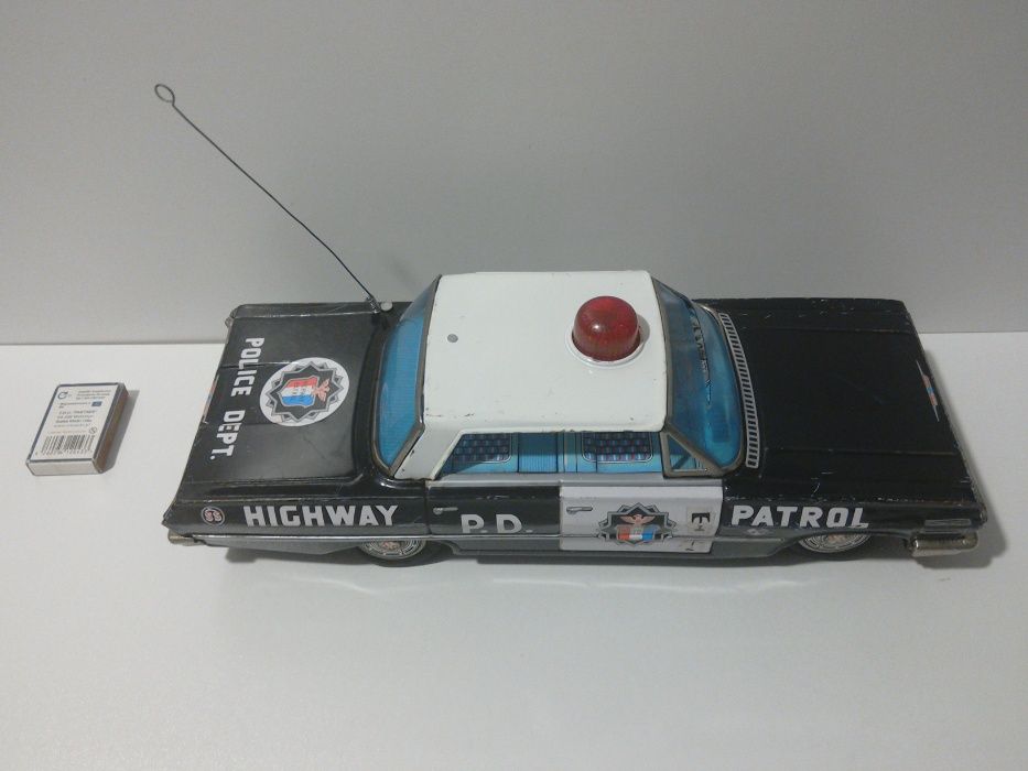 stara zabawka PRL blaszana Policja USA Chevrolet stare zabawki czz rc
