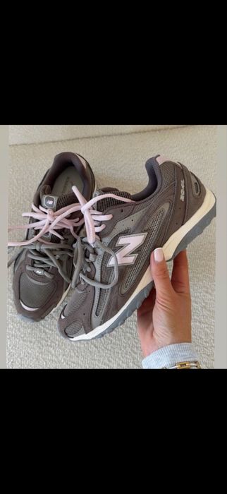 Продам нові оригінальні кросівки new balance 204 L