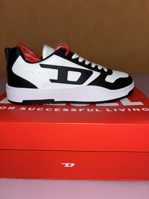 Wyprzedaż sneakersy męskie Diesel.