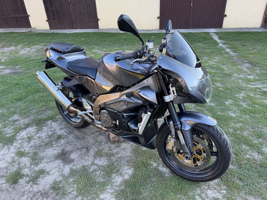 Aprilia RSV 1000 Tuono