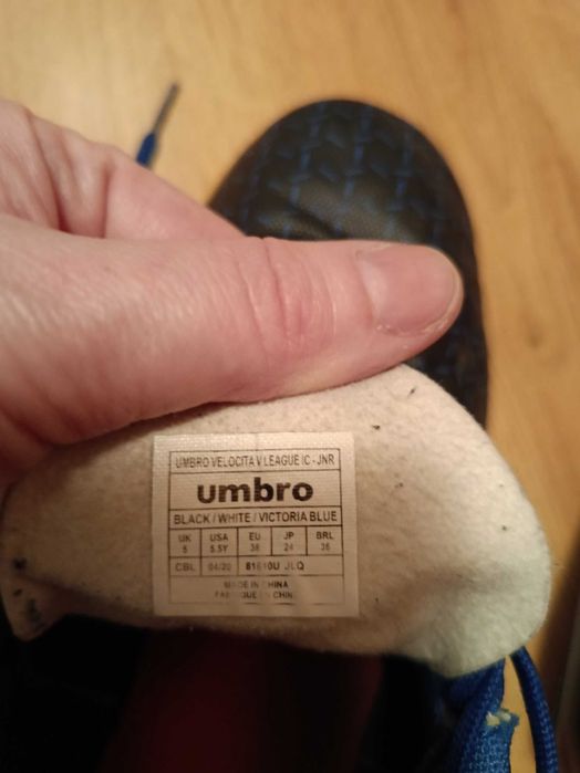 Halówki Umbro rozm. 38