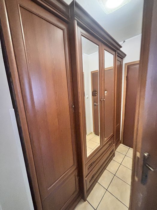 Szafa duza i pakowna oddam za darmo