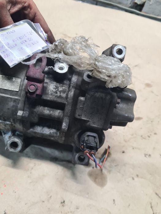 Компрессор кондиціонера Toyota Avensis T25 Auris Corolla Verso Rav 4