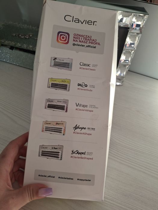 Kępki rzęs Clavier