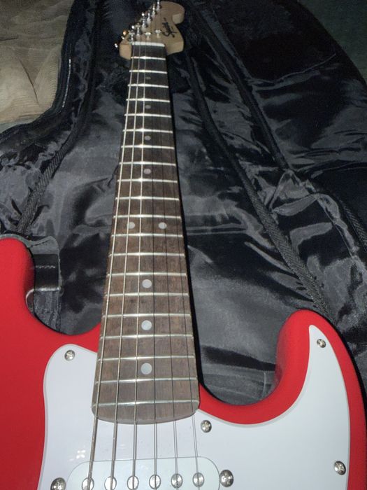 Vendo guitarra fender 3/4 junior com 3 meses.