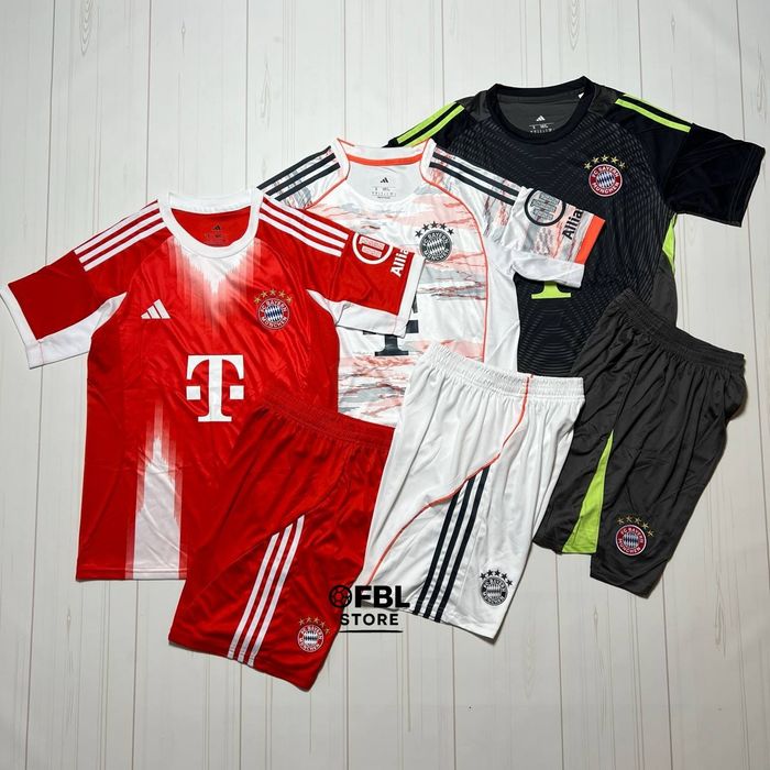 Футбольні форми Баєрн Мюнхен сезону 2025-26