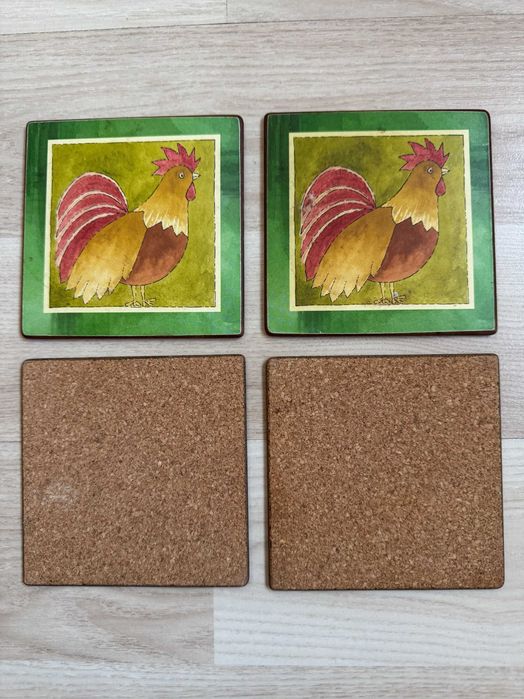 Cztery podkładki pod kubki z rysunkiem koguta