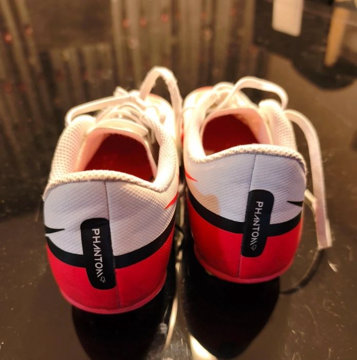 Chuteiras Nike Phantom 36