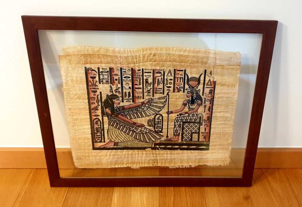 Quadro em madeira com vidro com papiro com motivos Egípcios