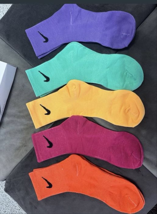 Meias de desporto do 37 so 40 novas coloridas nunca usadas  muito c