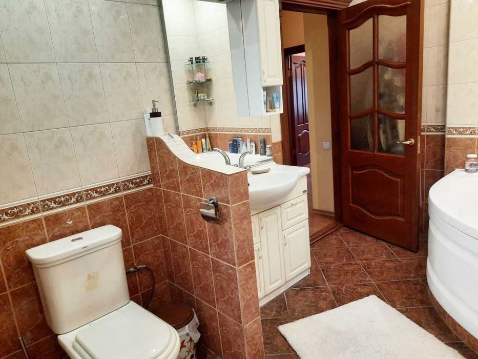 Продам 4к.двухярусн.сталинку,евроремонт,дорогая мебель,ул.Сумская 71