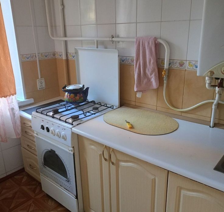 Продаж 2 кімнатної квартири Молодогвардійська