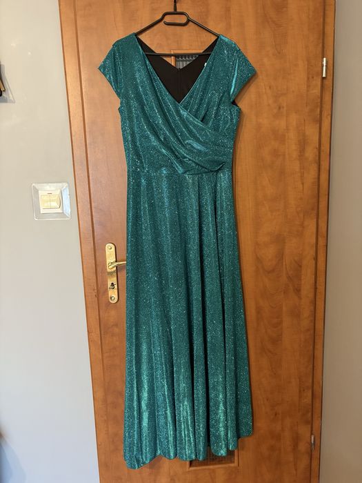 Sukienka nowa z metką