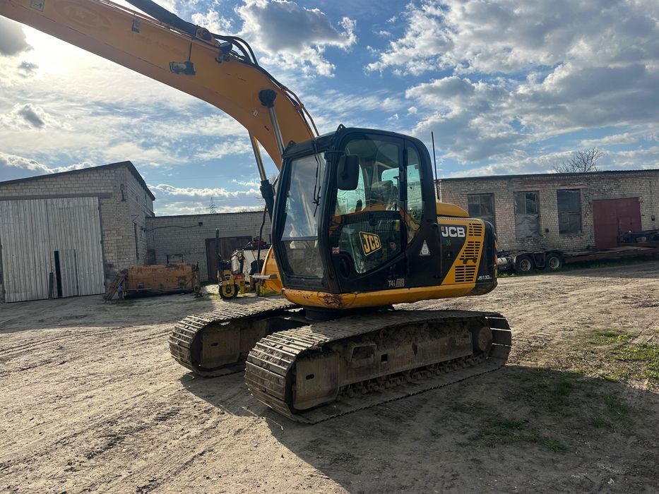 Екскаватор jcb js130