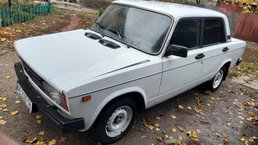 Продам ваз 2105 люкс идельная.