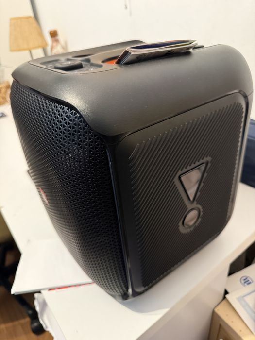 Coluna Portátil JBL Partybox Encore com Microfone