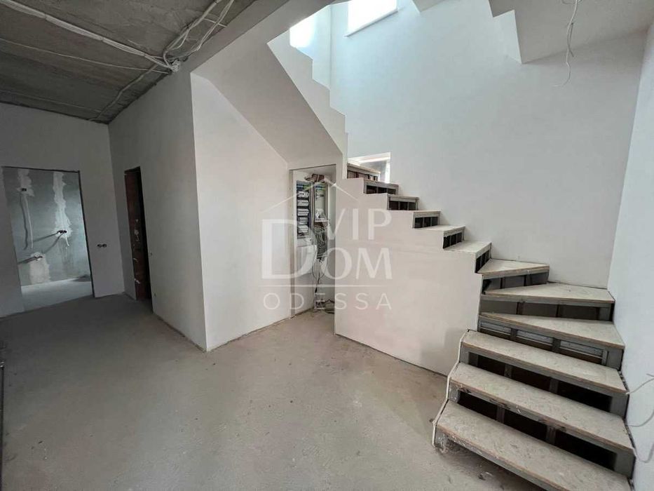 ПРОДАМ Отличный  Дом из кирпича и ракушечника Киевский район.