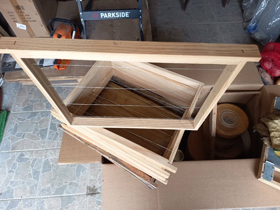 Quadros para colmeia lusitana