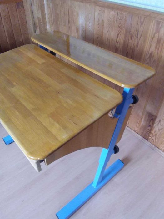 Парта школьная с регулировкой