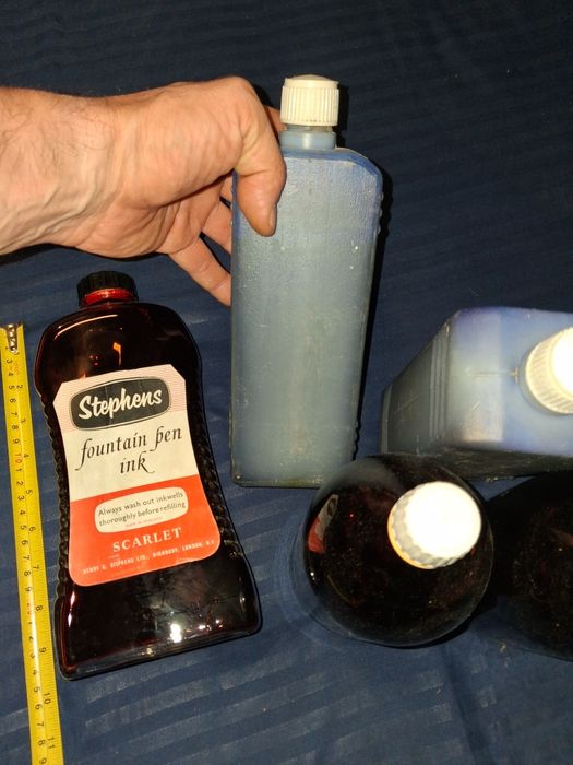 Vendo tinta permanente antigo stock  ,100 euro tudo