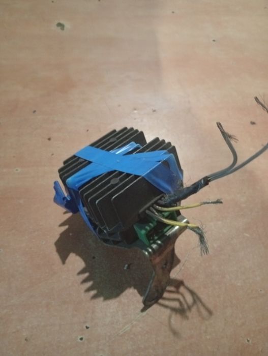 Продам реле зарядки