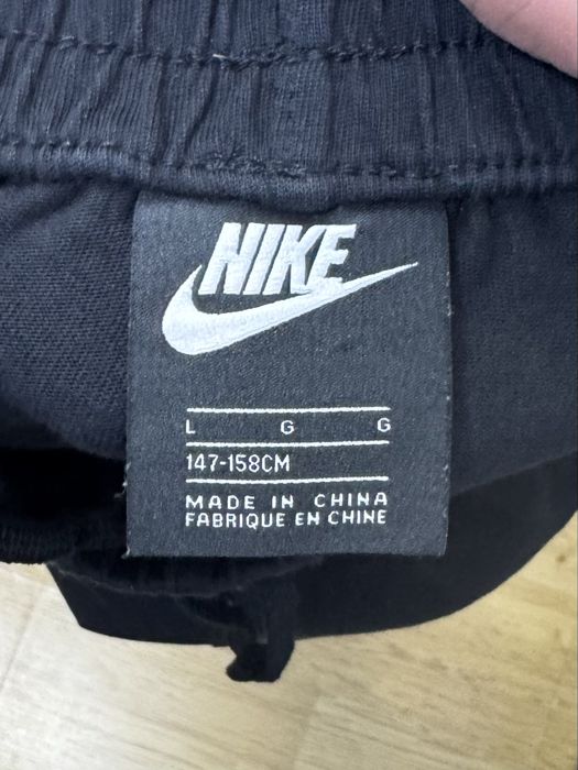 Nike Air Tee спортивный костюм 147-158 см подростковые черные с принтом
