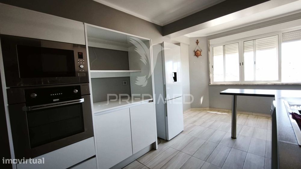 Apartamento T3 com garagem para Arrendamento, Alfornelos, Amadora