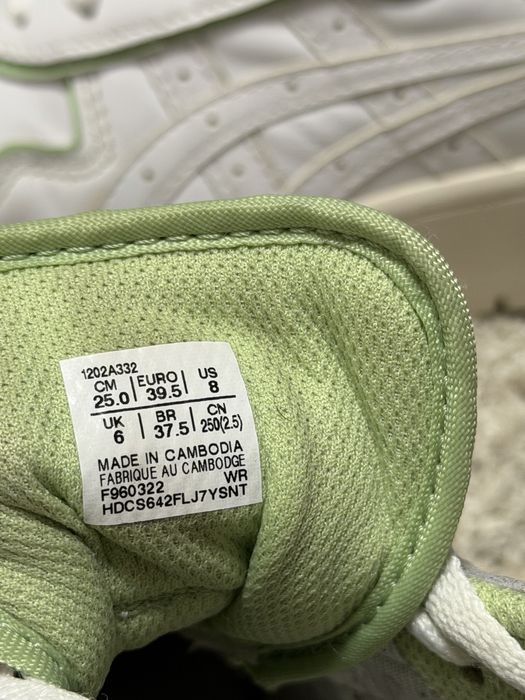 Кроссовки ASICS размер 37