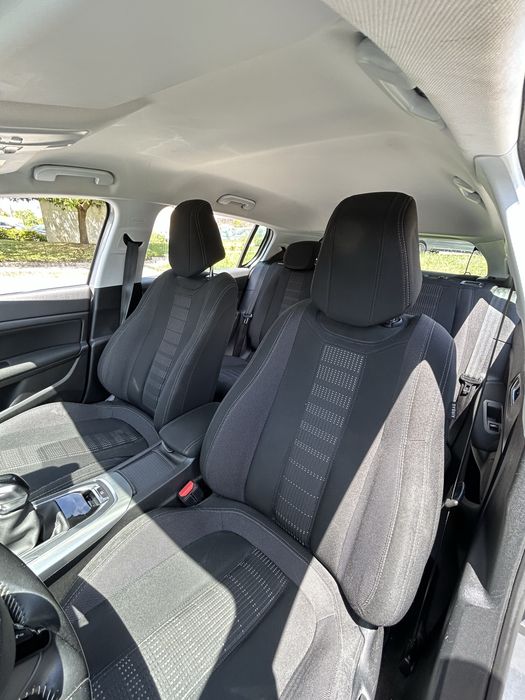 Peugeot 308 1.2 PureTech Allure – 110cv Ano 2016 | 119.000 km | Gasolina