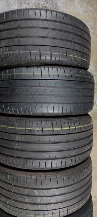 Pneus 245/35/19 semi novos