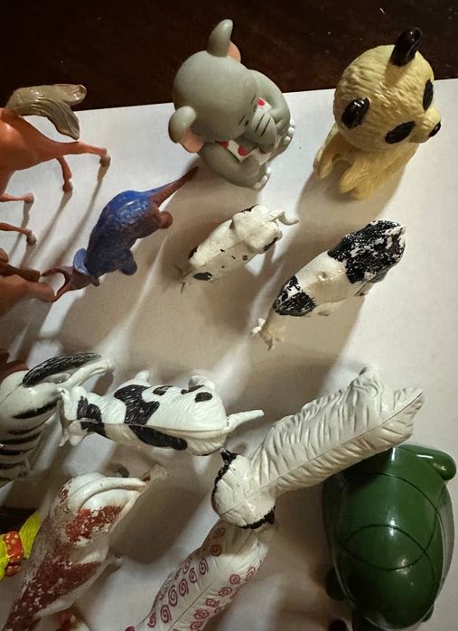 Фігурки коники , корови