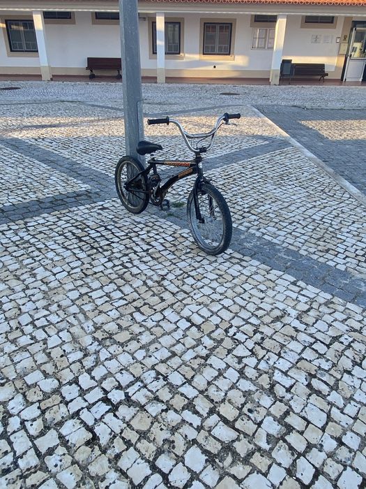 Vendo bmx para despachar de preferencia pagamento a vista