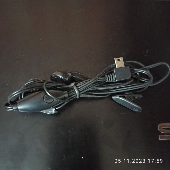 Навушники под мікроюсб з перемовним пристроєм