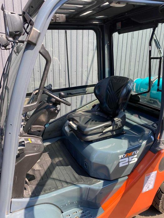 Навантажувач газ TOYOTA 02-8FGF25, підйом-4.3м, 2019рік, кабіна, 5069мг