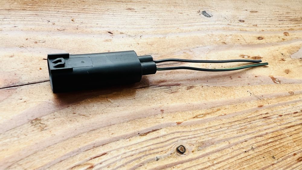 Продам конектор для дзеркала VAG, VW, Audi 2 pin 0-963658-1