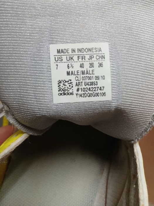 Chuteiras de futsal usadas